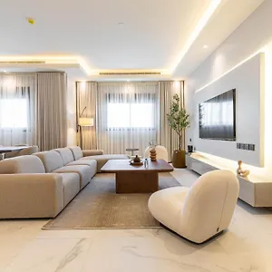 Luxury In Al Yasmin شقة